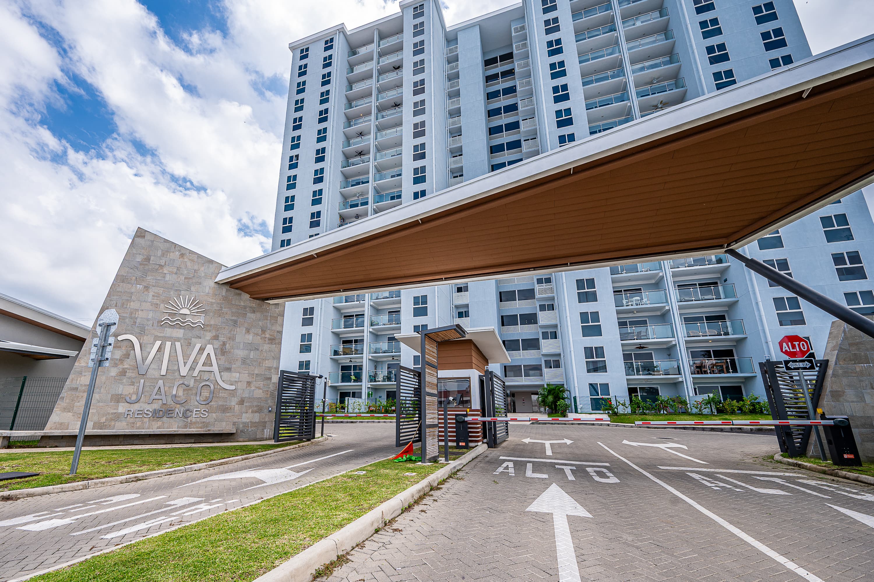 Modern building entrance at Viva Jaco